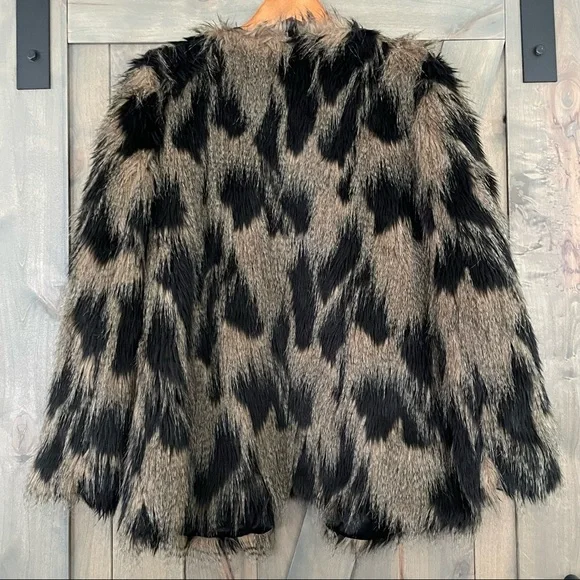 Urban Outfitters Ladakh ‘Pepe’ Faux Fur Jacket - Picture 4 of 16